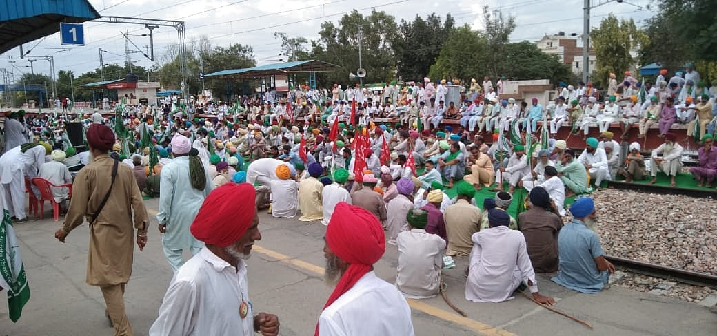 Farmers block train traffic in Punjab, Haryana, UP as part of 'rail roko' stir over Lakhimpur incident