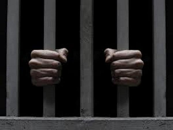 Use of electronic devices by inmates in UP jails now cognisable offence