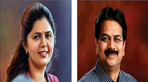 Pankaja Munde; (right) Harshwardhan Patil (Left)