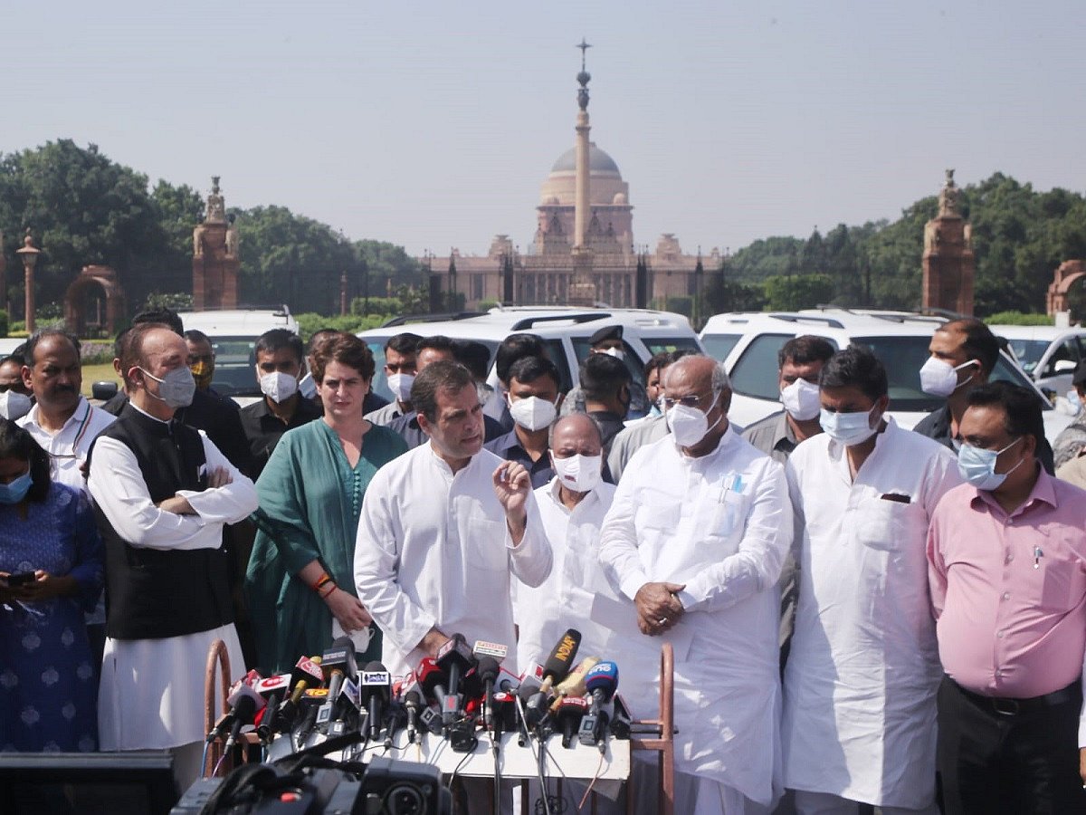 Lakhimpur violence: Cong delegation meets President, demands dismissal of Ajay Mishra, probe by 2 SC judges 