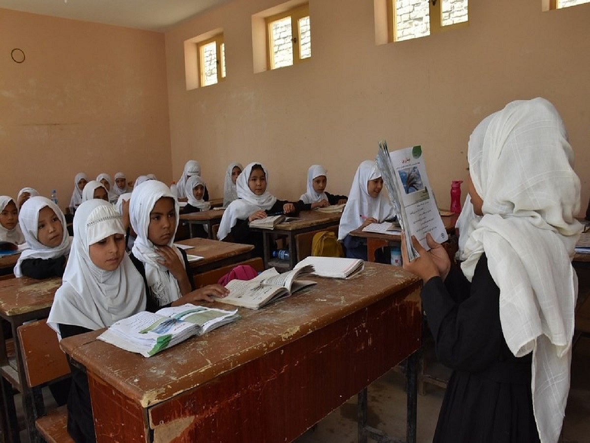Afghan girls return to schools in 3 provinces