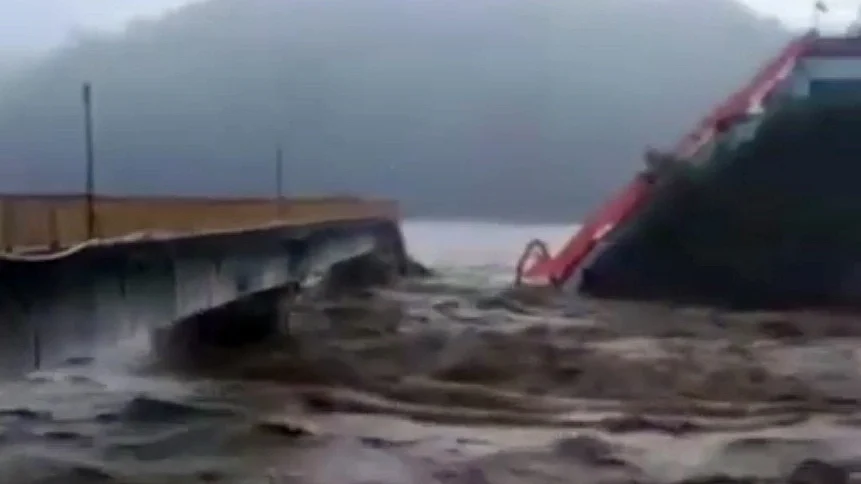What caused devastating rains in Uttarakhand, Kerala at this time of year?