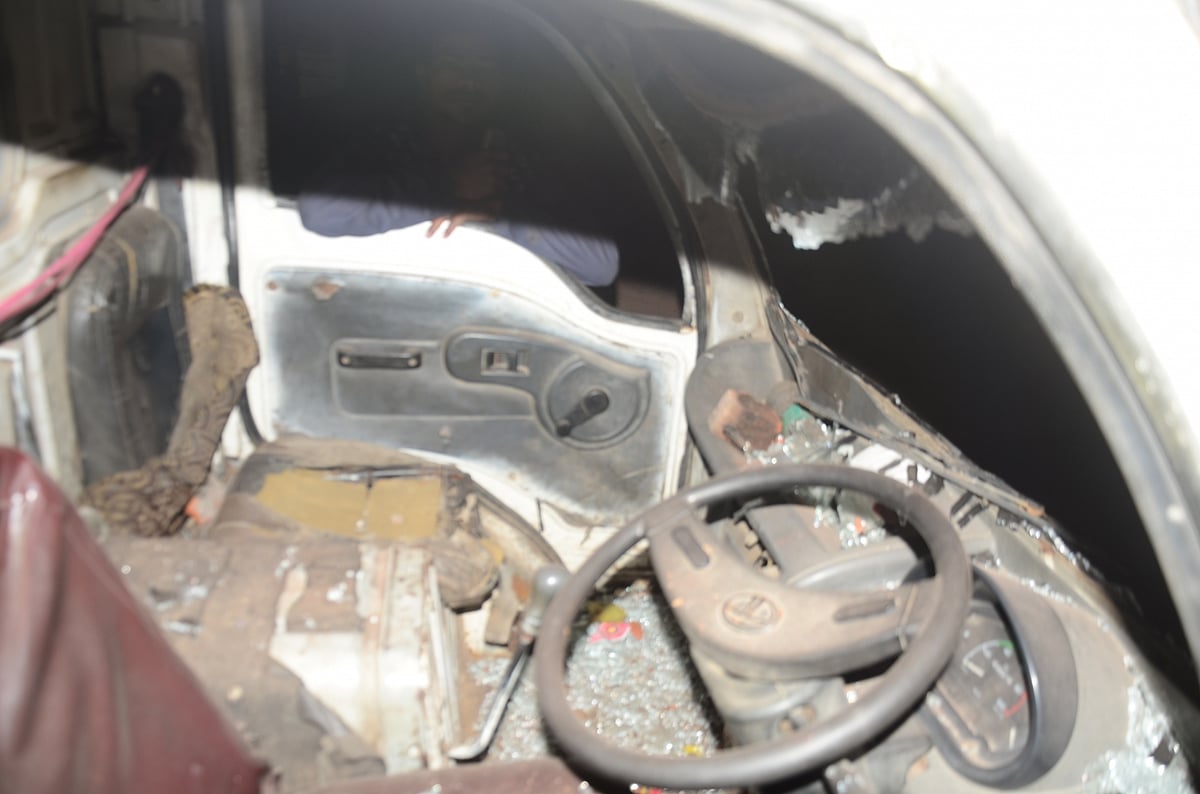 Vehicles damaged as wall collapses in Delhi's Dilshad Garden