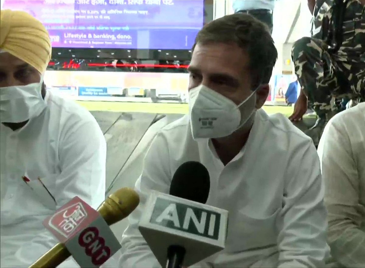 On way to Lakhimpur Kheri, Rahul Gandhi reaches Sitapur guest house where Priyanka Gandhi is detained