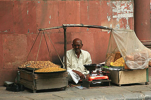 Street vendors offered loans, not licence