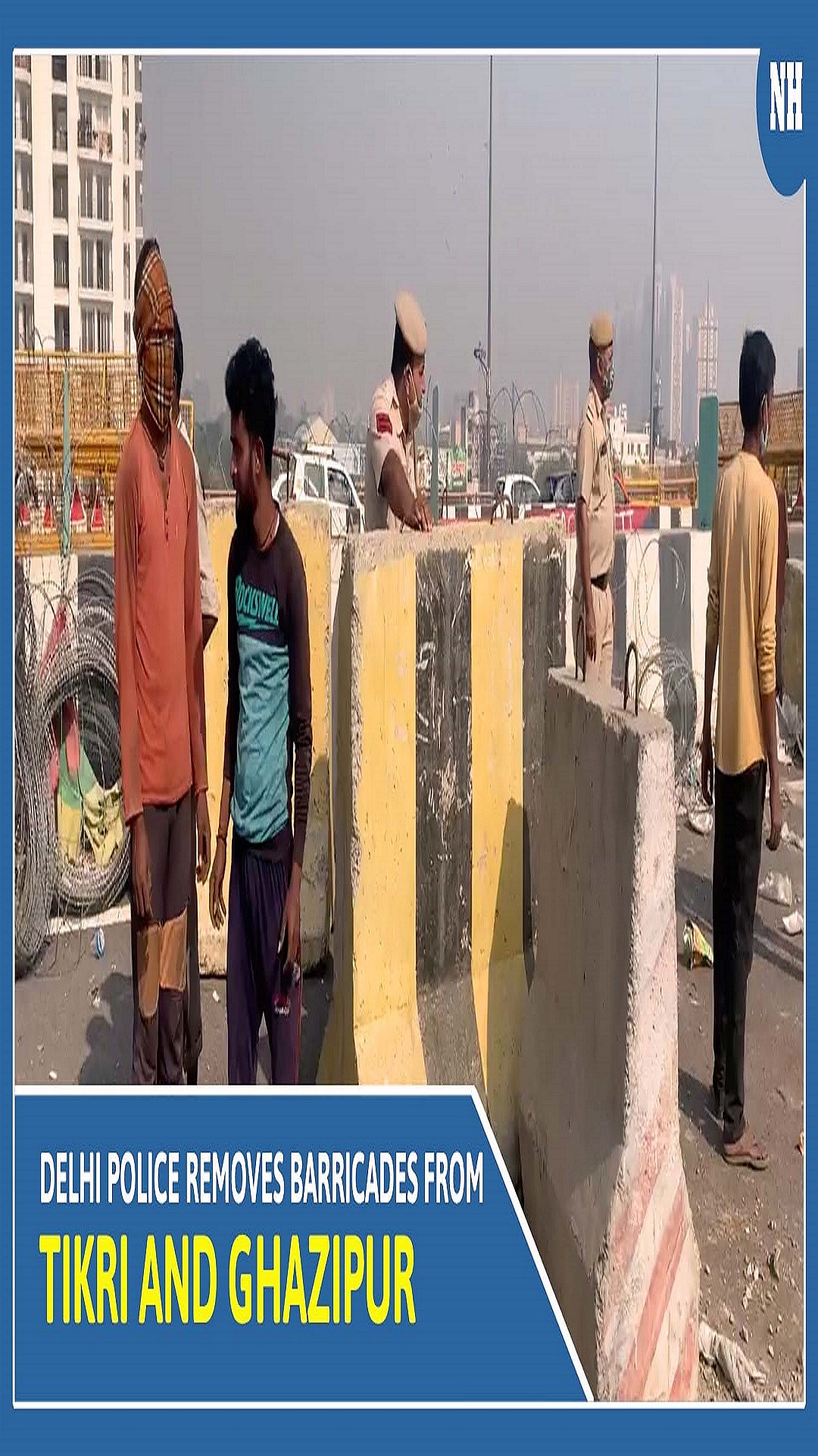 Delhi Police removes barricades from Tikri and Ghazipur 
