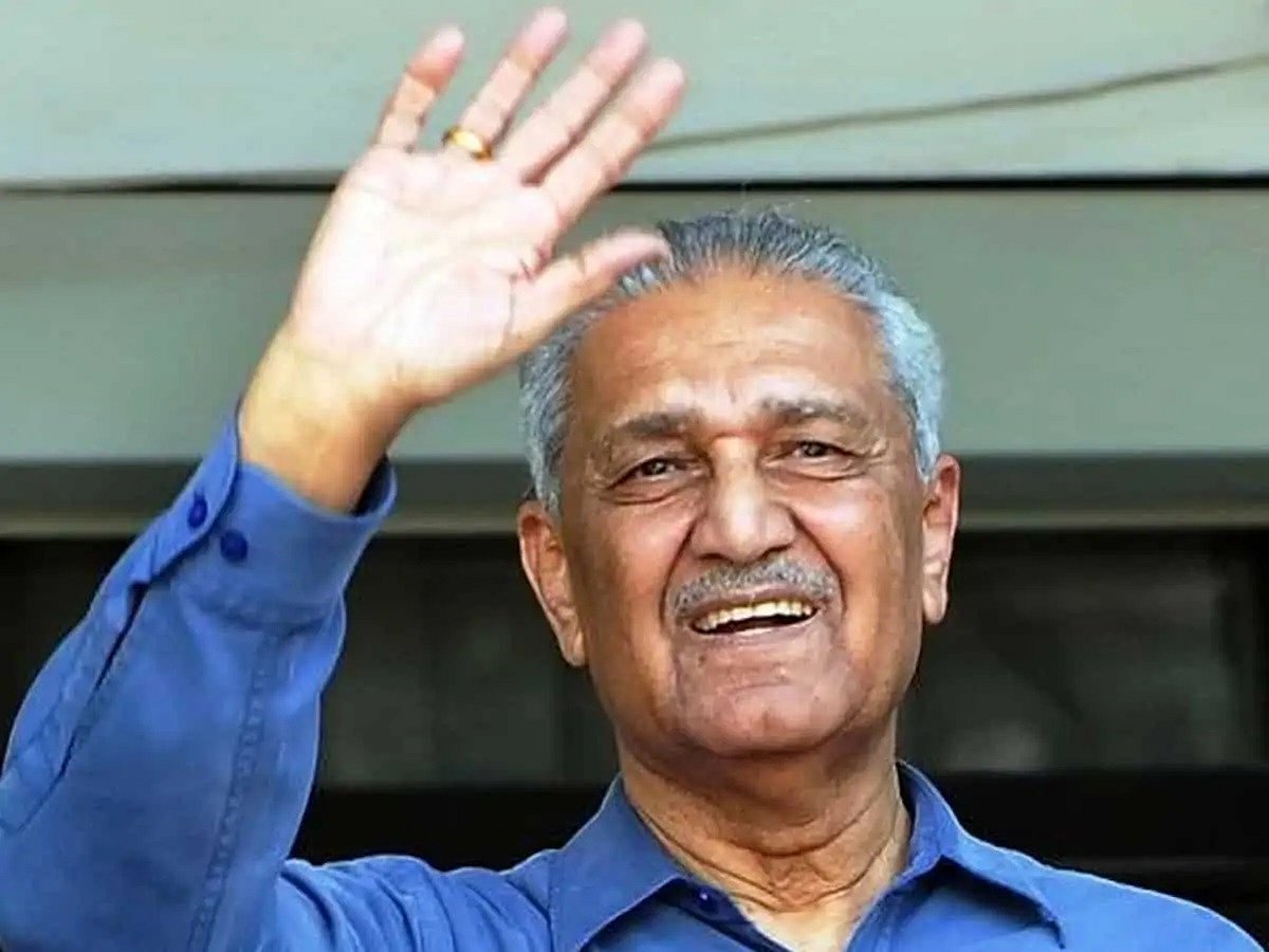 Father of Pakistan's nuclear bomb AQ Khan passes away