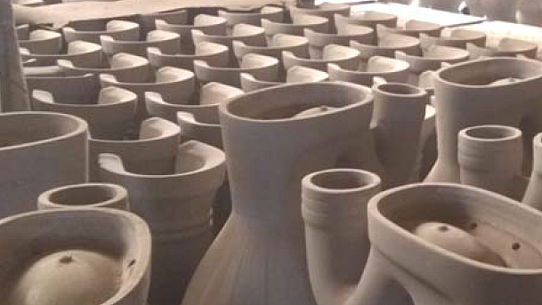 Despite fatal silicosis, Gujarat ceramic hub 'evades' health insurance, minimum wage
