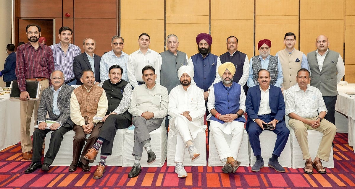 Punjab CM hosts top investors; announces 4th Progressive Punjab Summit to be held on OCT 26-27