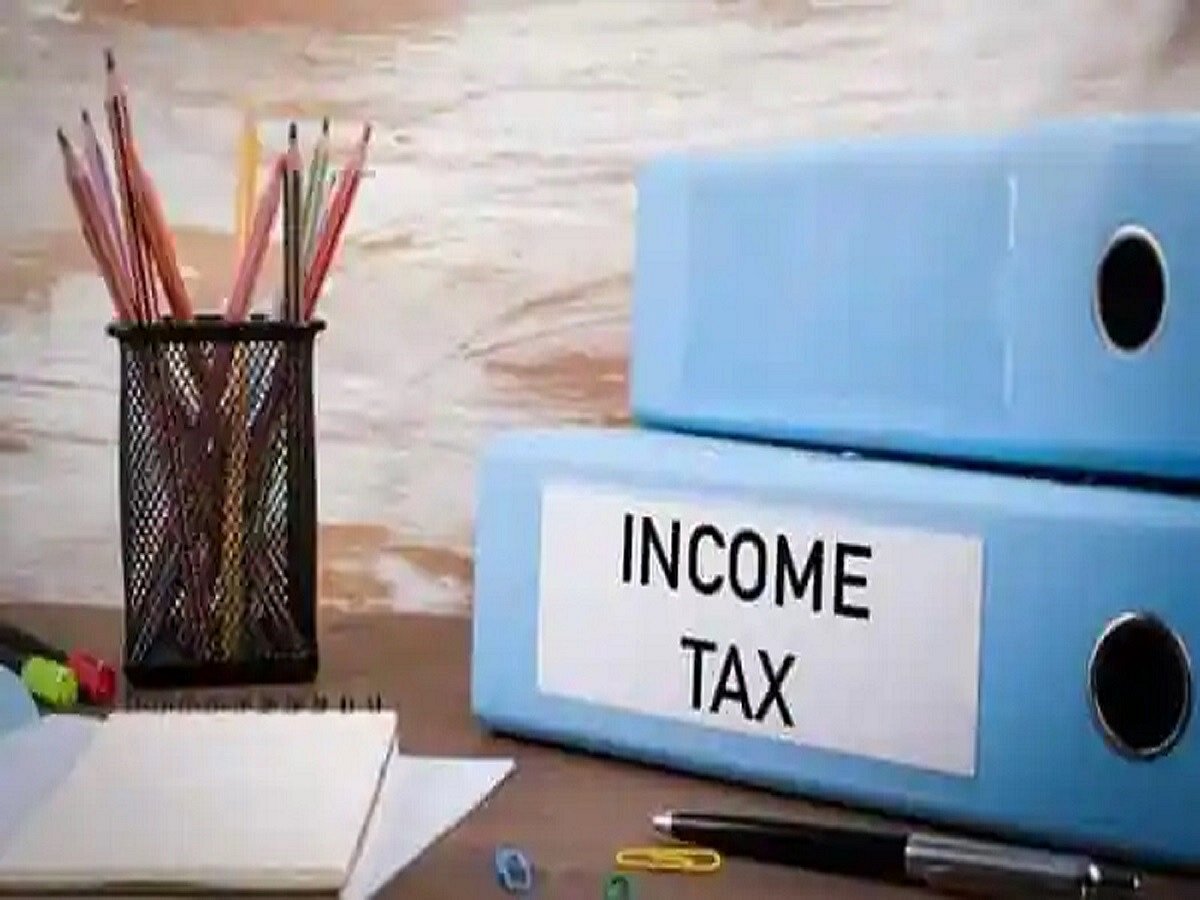 Is there a limit in income tax laws up to which a father can gift to his son
