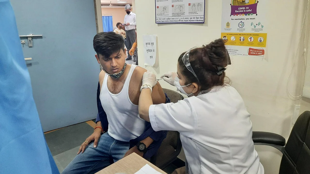Total COVID-19 vaccine doses administered in India crosses 100-crore milestone