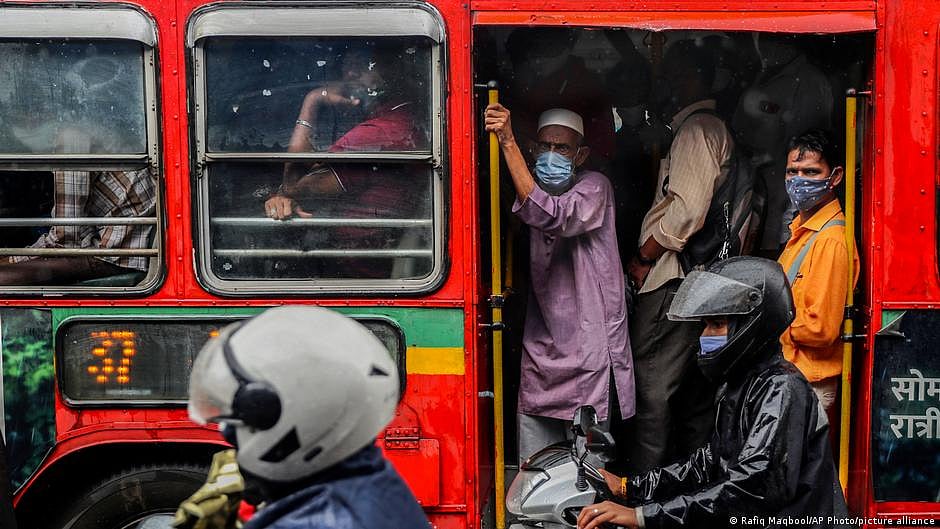 Covid-19: Pandemic measures in India repeatedly came too late and proved inadequate to control fresh peaks. Who was making decisions, on what basis? (photo: National Herald archives)