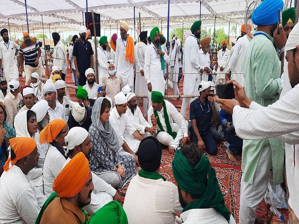 Lakhimpur violence: Priyanka Gandhi, prominent farmer union leaders take part in 'antim ardas'