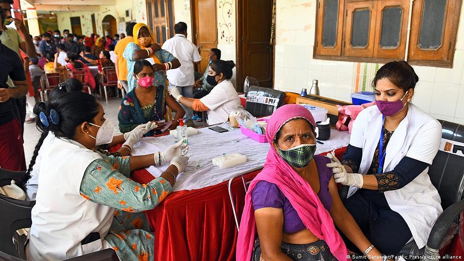 IIT-K Prof says third wave will end in April