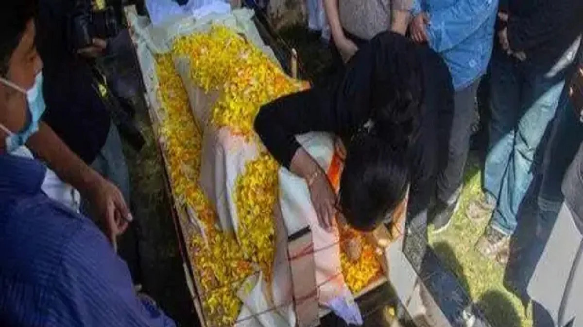 Makhanlal Bindroo's  last rites in Kashmir 
