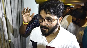 Babul Supriyo resigns as BJP MP after meeting LS Speaker