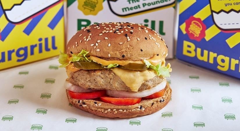 'Burgers, pizzas suitable in other countries, not India': Vice President M. Venkaiah Naidu