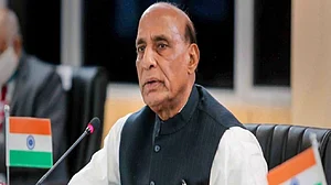 Nuclear option should not be resorted to by any side: Rajnath to Russian Defence Minister