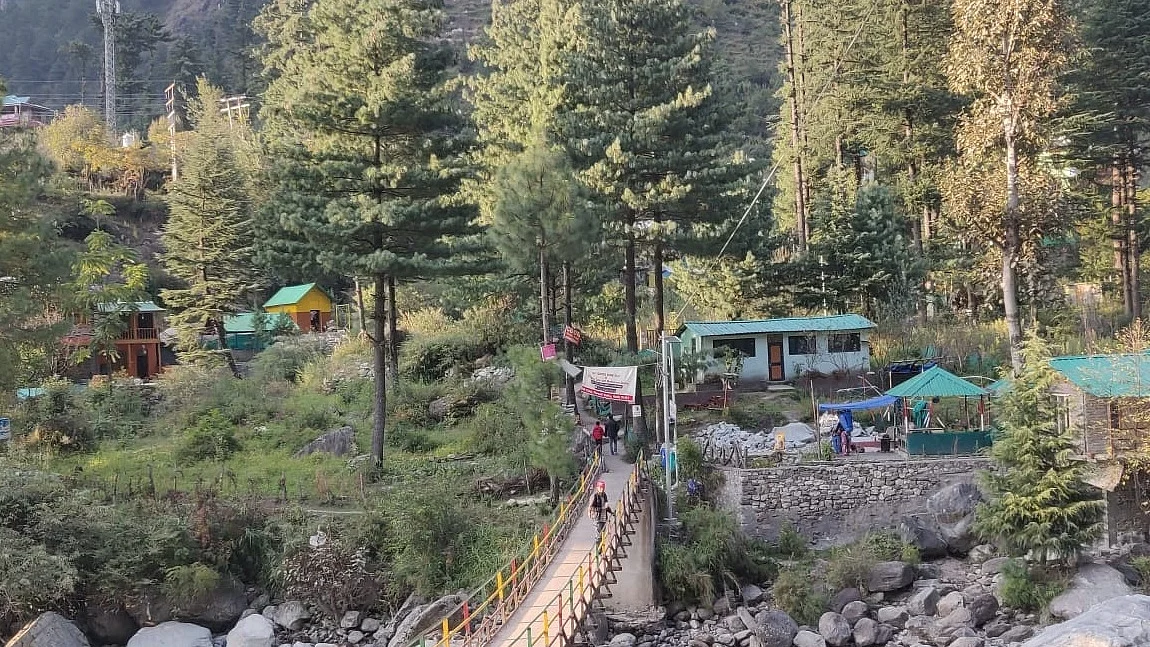At least 15 houses gutted in Himachal's Malana village