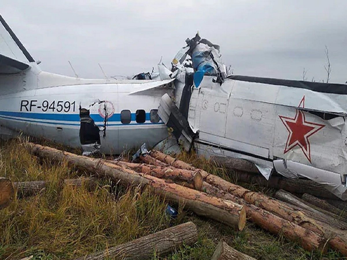 16 killed in plane crash in Russia