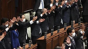 Japan PM dissolves lower house for October 31 national election