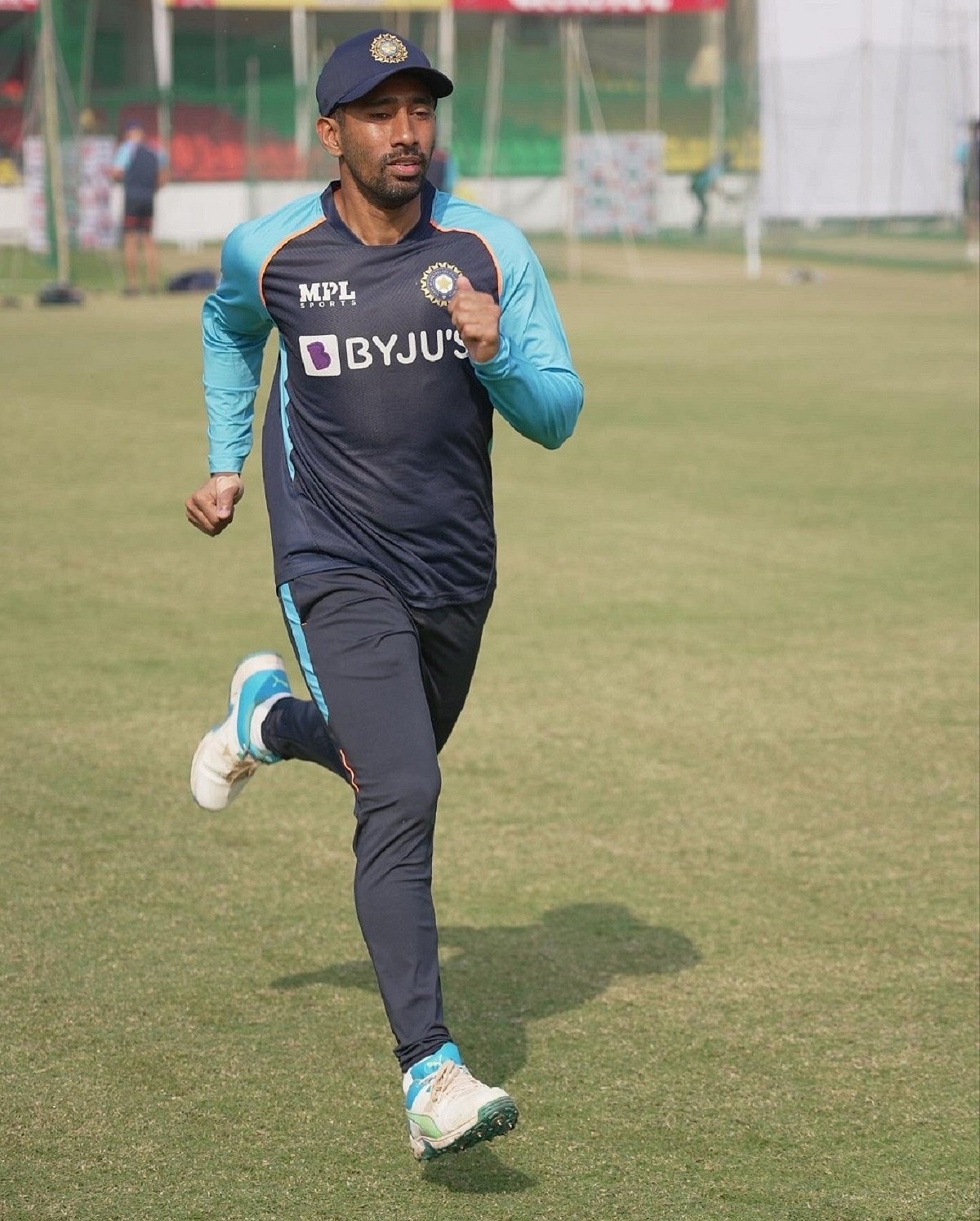 Saha has stiffness in neck, KS Bharat keeping wickets