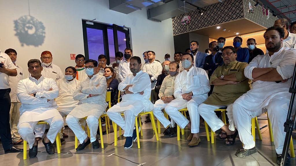 'National Herald' launches its Mumbai edition on Pt. Nehru's 132nd birth anniversary