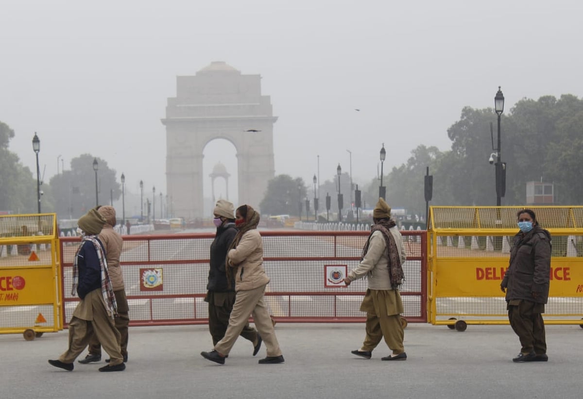 Delhi records minimum temperature of 8 degrees Celsius