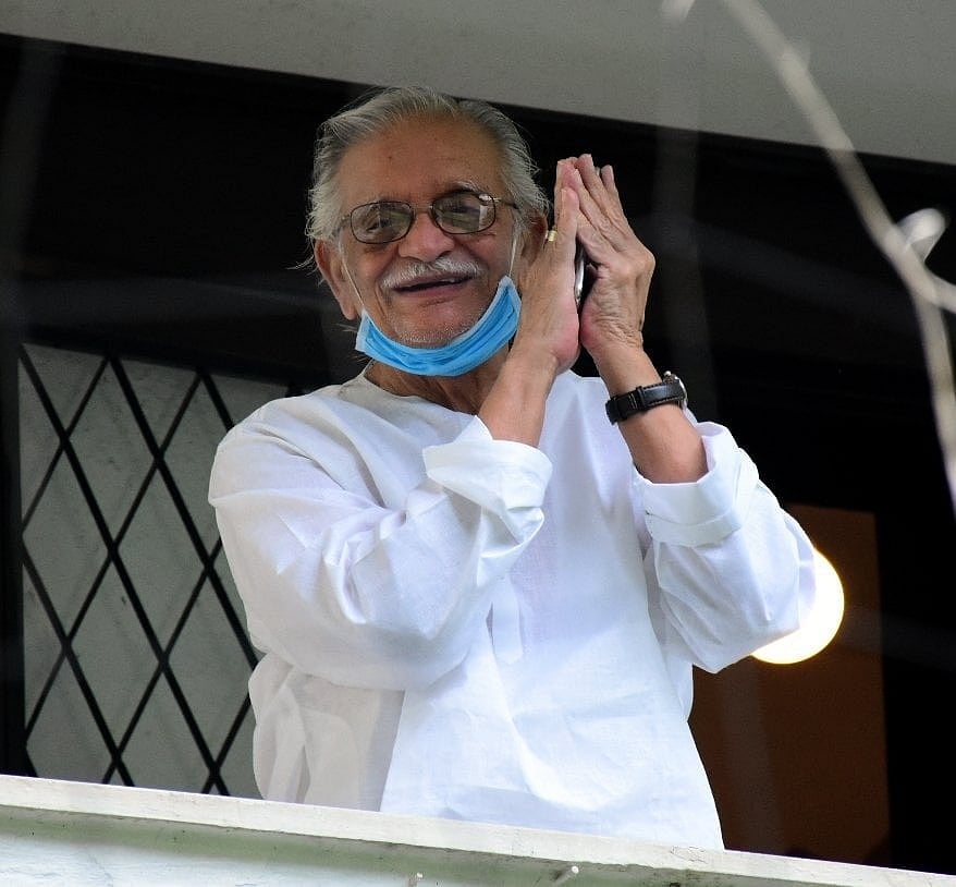 Centre holds back nod for D.Litt. for Lyricist Gulzar