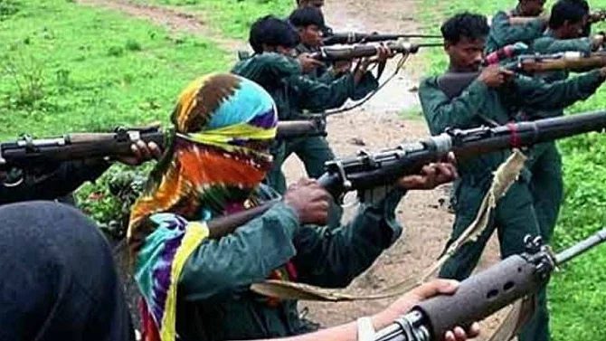 Naxals blow up mobile tower in Bihar