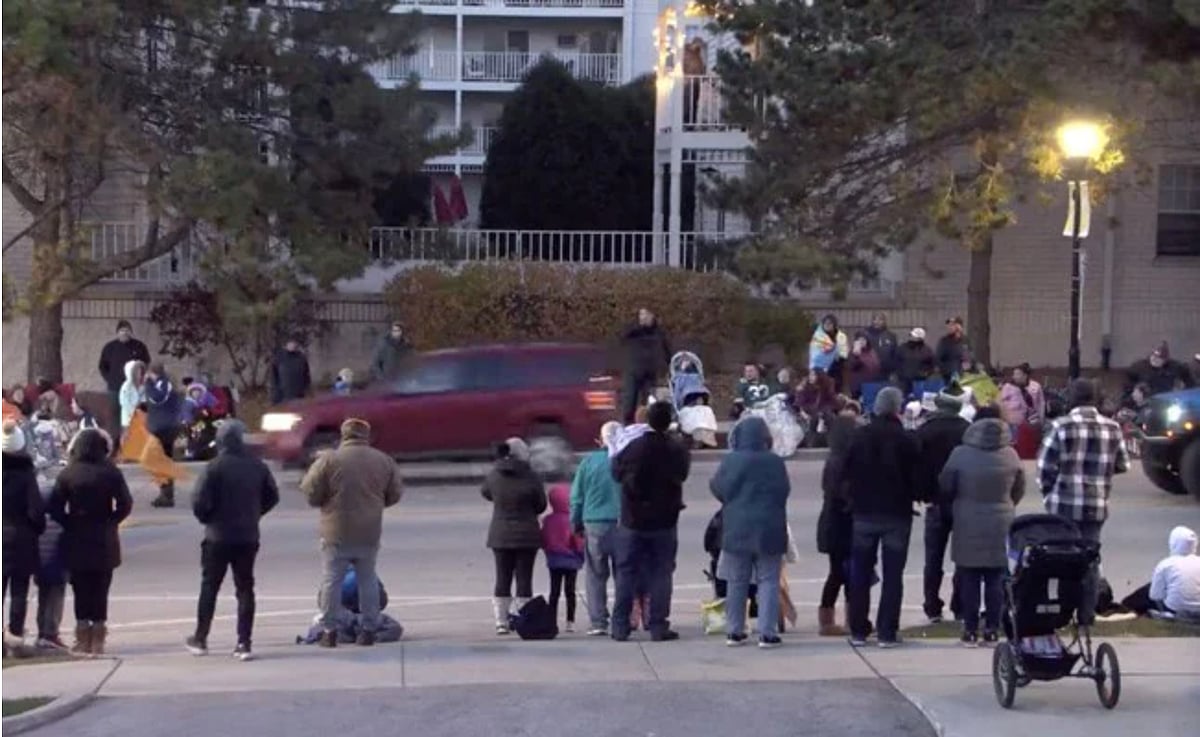 Police: 'Some fatalities' when SUV hits Christmas parade