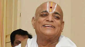 Tirumala temple's super priest Dollar Seshadri dead at 74