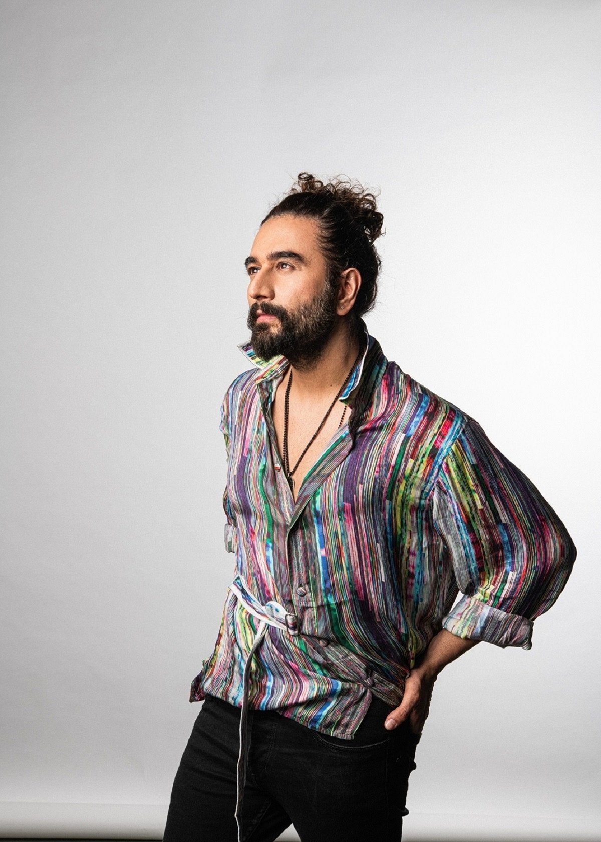 Shekhar Ravjiani drops teaser of his first non-film Hindi pop track 'Rang'