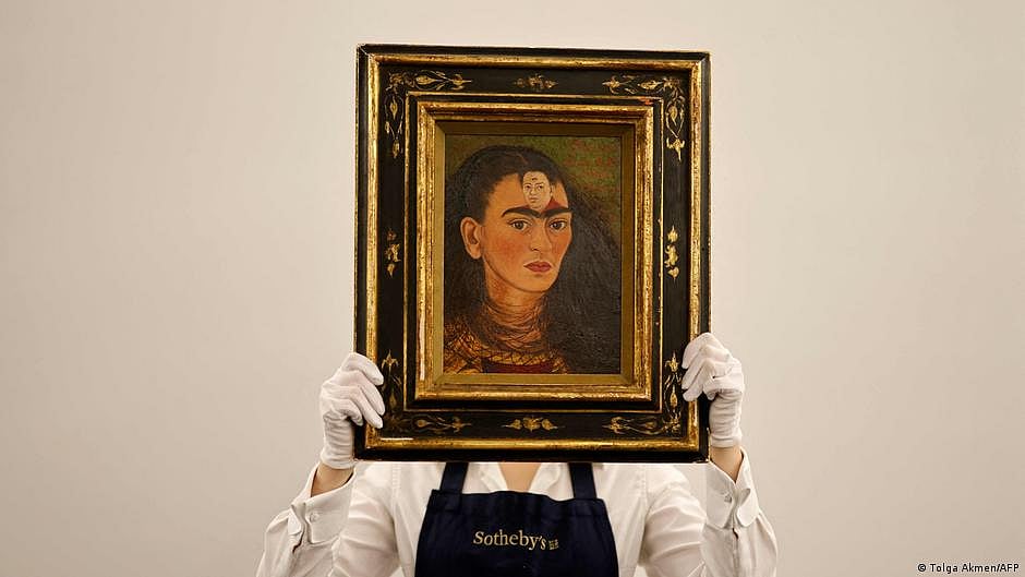 Frida Kahlo self-portrait sells for $35 million