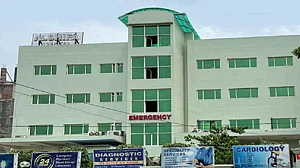Delhi Government leaves Okhla in the lurch as people suffer in the absence of a Government hospital
