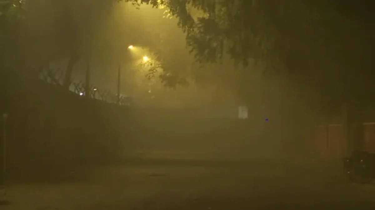 Delhi gasps for air on Diwali night as cracker ban goes up in smoke, AQI 'severe'