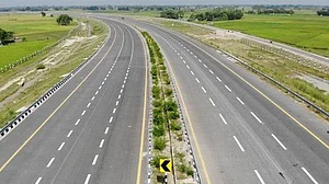 Samajwadis will 'symbolically' inaugurate Purvanchal Expressway