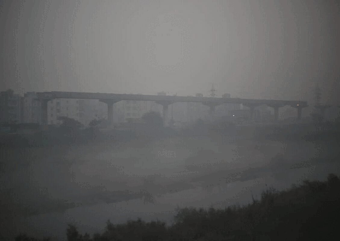 Hazy morning after Diwali, Air Quality Index severe post flurry of crackers