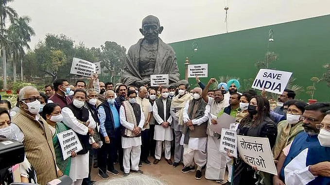 Opposition walks out after Rahul Gandhi’s speech, TMC stays back; opaque understanding between BJP & TMC?