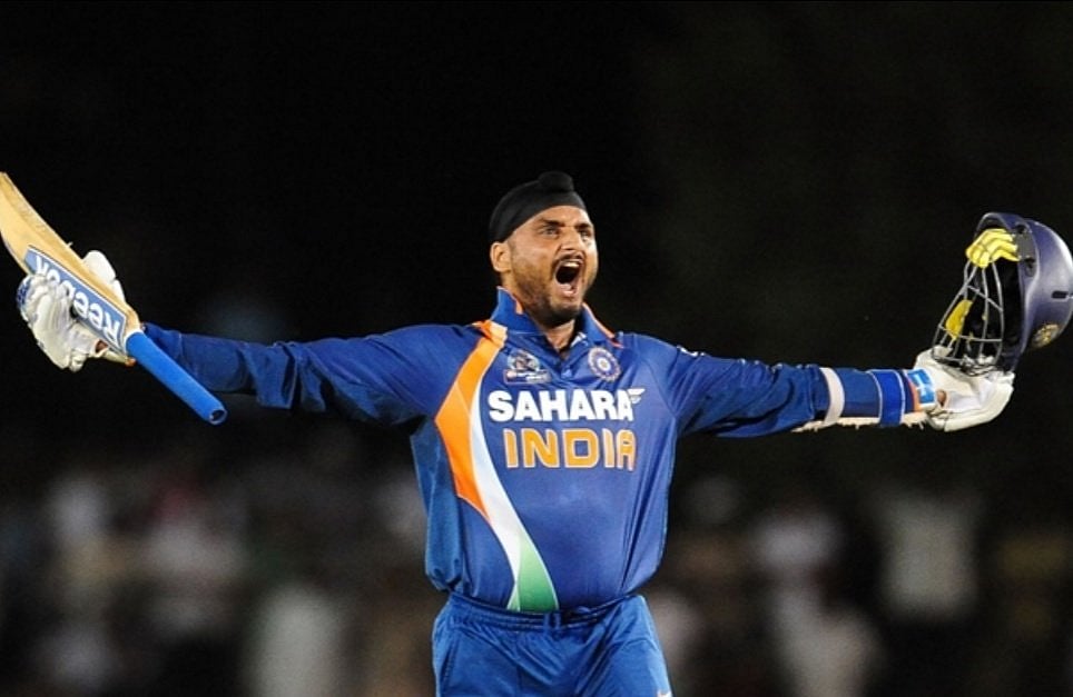 Cricket fraternity lauds Harbhajan's contribution as veteran off-spinner calls it quits