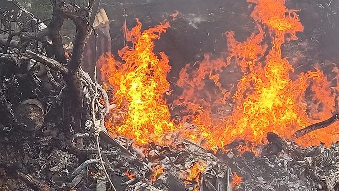Army helicopter carrying CDS General Bipin Rawat crashes in Tamil Nadu