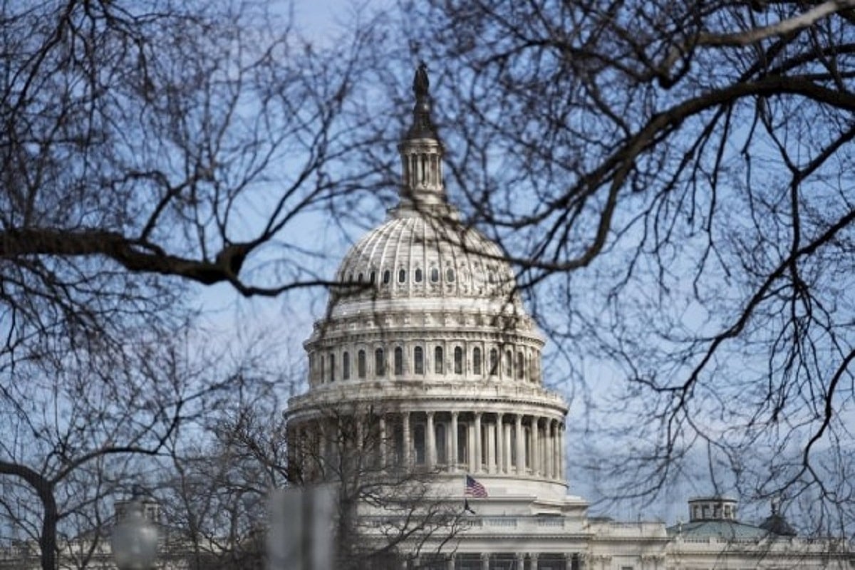 US Senate clears procedural hurdle to raise debt ceiling