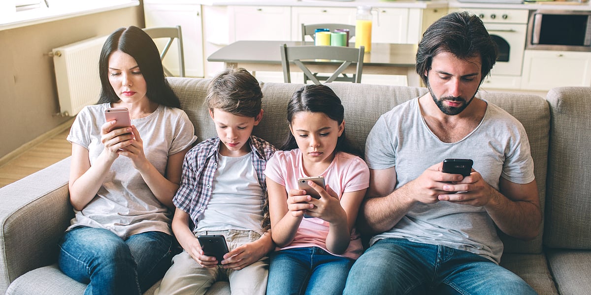 7 in 10 parents confess their phone use hurting relations with kids: Report