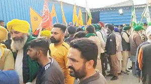 'Delhi Chalo' march: elderly farmer dies of heart attack at Shambhu border