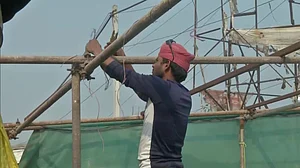 Farmers pack up with feel of victory, happiness, loss and many memories; battle was won, struggle to continue