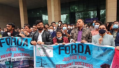 Chaos at Delhi's hospitals as resident doctors shut OPD counters