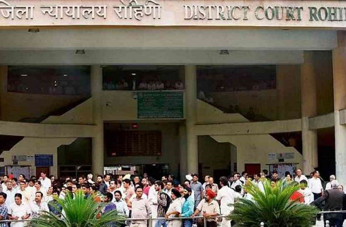 Blast reported at Rohini court in Delhi