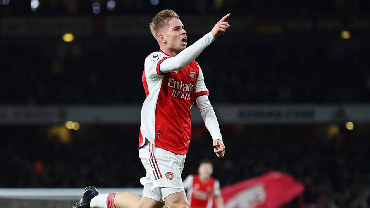 Arsenal beat West Ham, move to fourth in Premier League