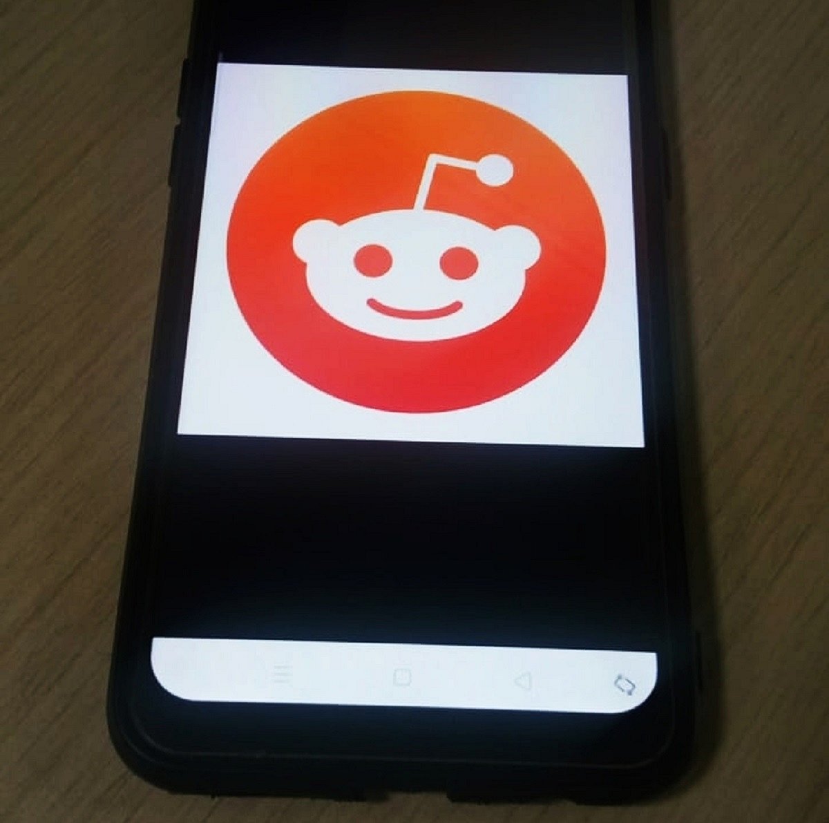 Social discussion forum Reddit files confidentially to go public