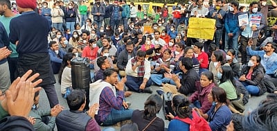 Agitating Delhi doctors to continue protest till FIRs are withdrawn